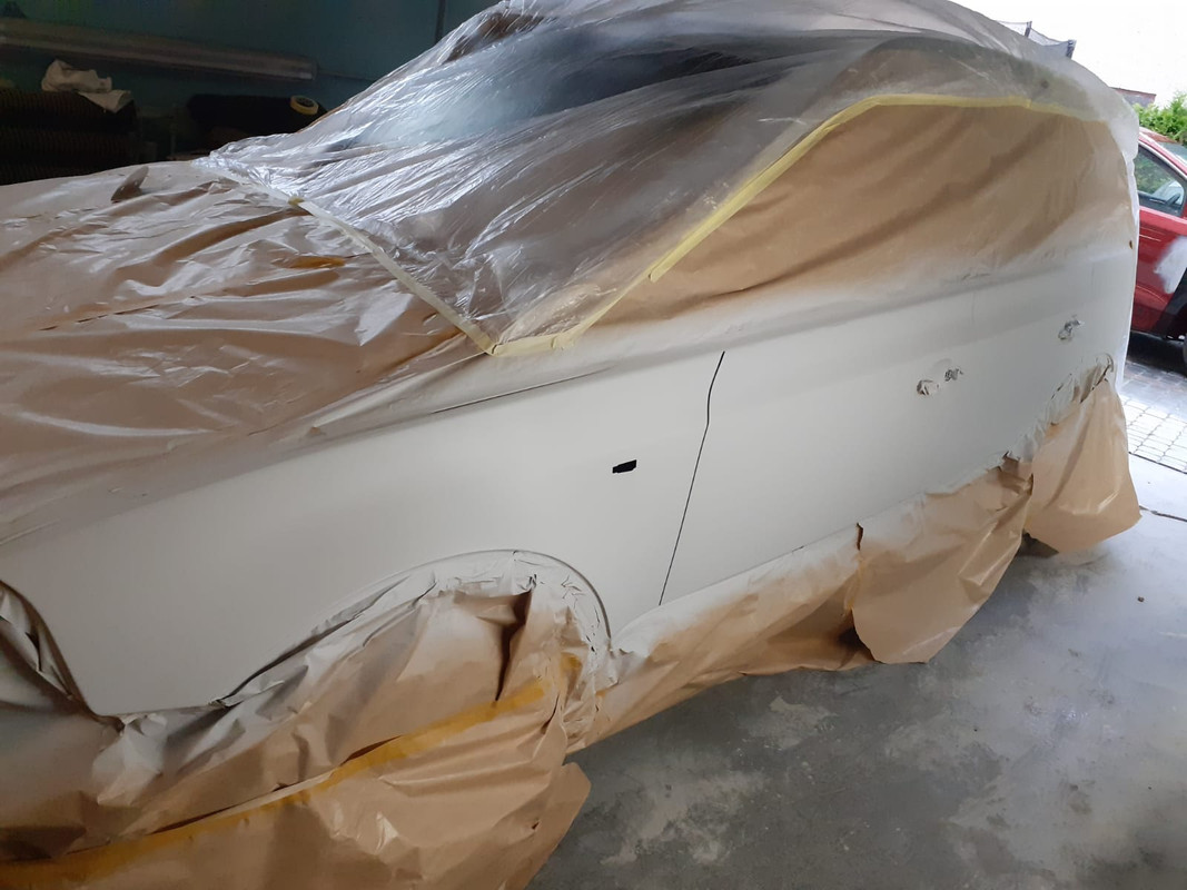 64EBCB52-55F4-4EE9-9FA8-4000F264ABE3