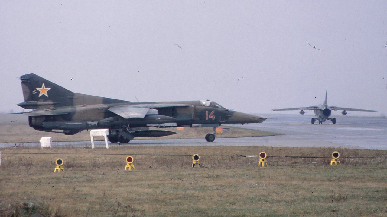 296 APIB Mig-27M 14 Red_83712545796