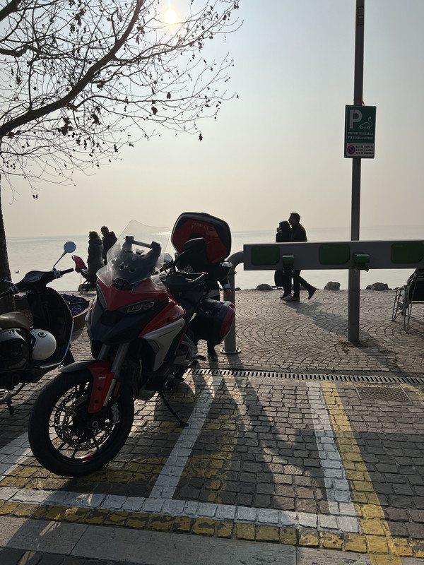 1440AA19-10DA-49EF-900E-C03E6F54C1E1