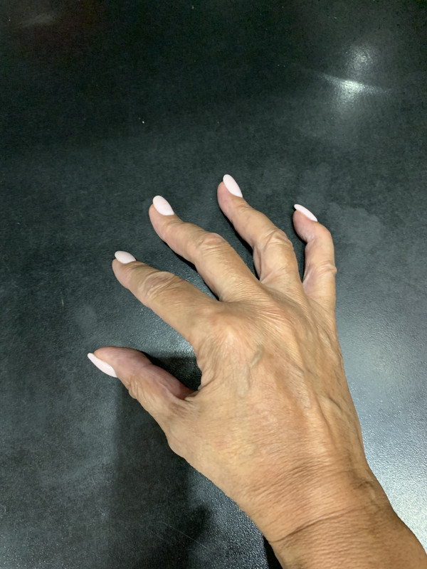 C89D3B06-D3F4-4A84-8709-863700CDFF3E