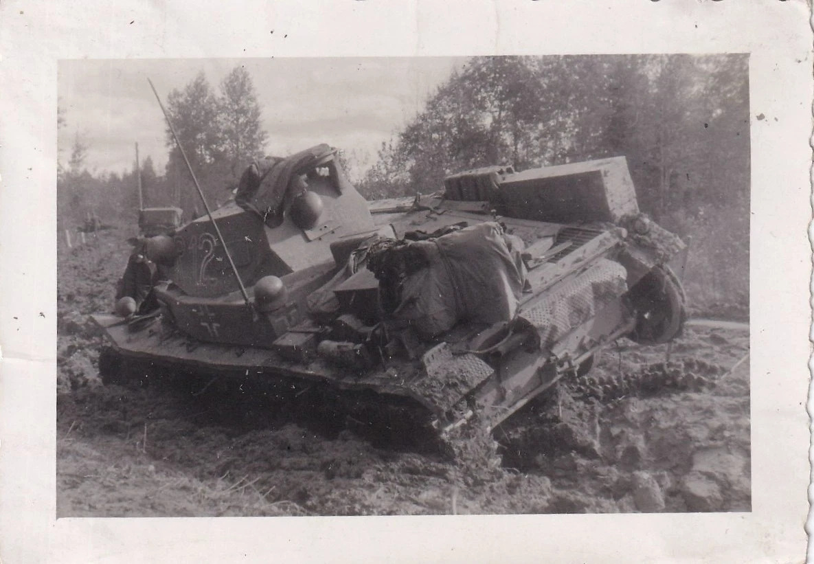 Foto festgefahrener Deutscher Panzer 2 WK (1)