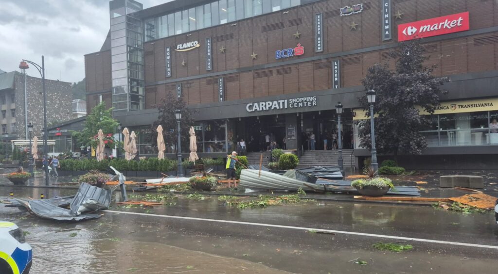 Furtună violentă Sinaia 2025