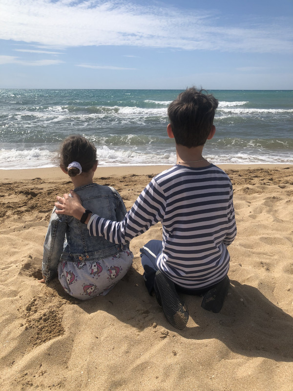 4689B661-6BA4-48A7-8FF8-93CC2FCBD736