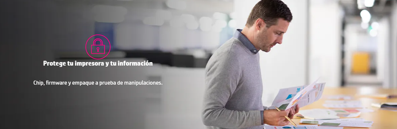 Una impresora HP LaserJet Pro en un entorno de oficina.