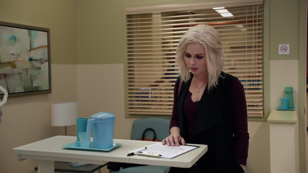 iZombie (2015) - S02E01 - Grumpy Old Liv (1080p BluRay x265 RZer