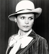 Lee-Remick-d75