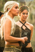 emilia-clarke-game-of-thrones-66