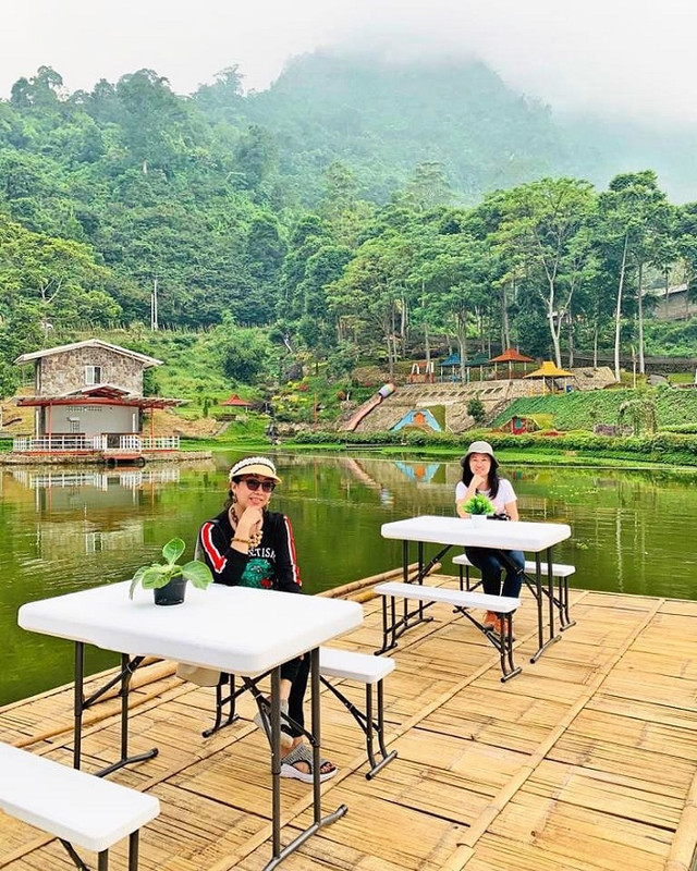 Pengunjung Nirvana Valley Resort.
