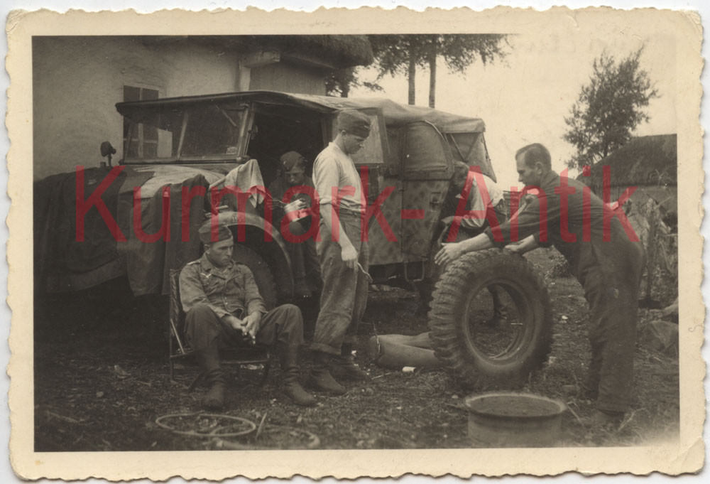 Foto Wehrmacht Russland Mai 1943 PKW Kübel Horch Steyr camo TARN