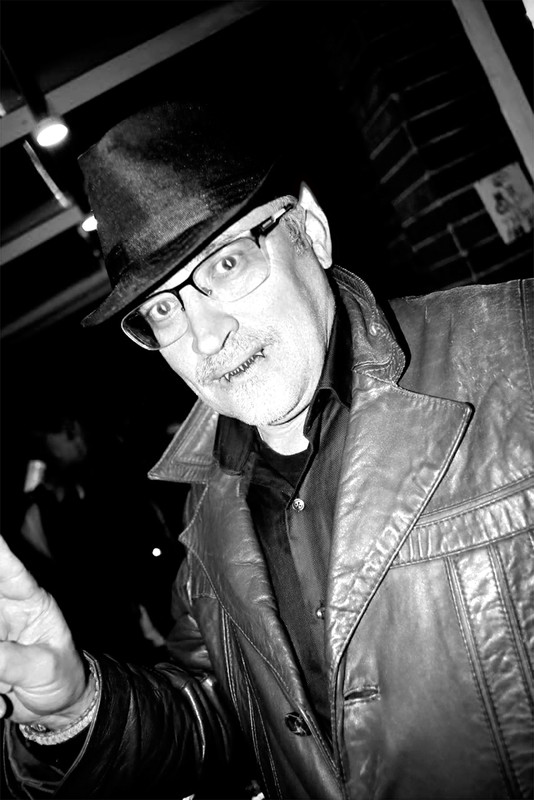 Budovsky-at-the-party3