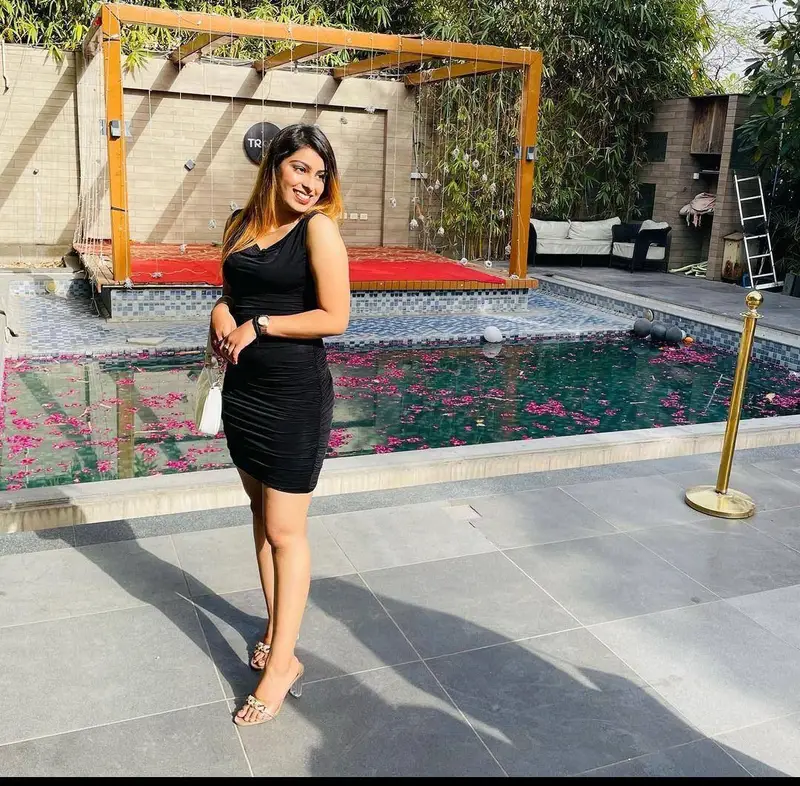 6215216817668993989-12146012705675587129