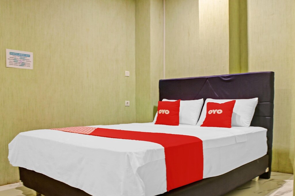 OYO 90112 Hotel Permata Inn
