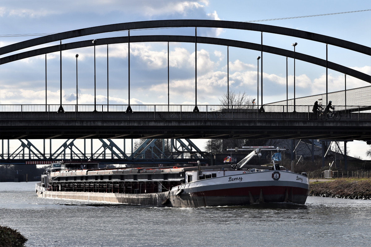 2023.02.27d2 Lemy (1940x1293)