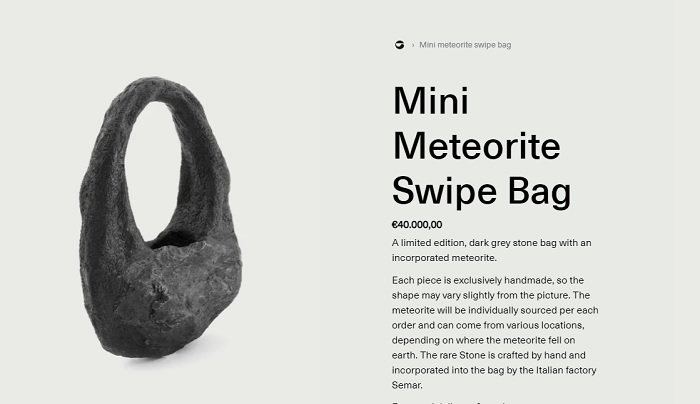 Merek aksesori mewah asal Prancis, Coperni, baru-baru ini meluncurkan tas tangan edisi terbatas yang terbuat dari bahan meteorit.