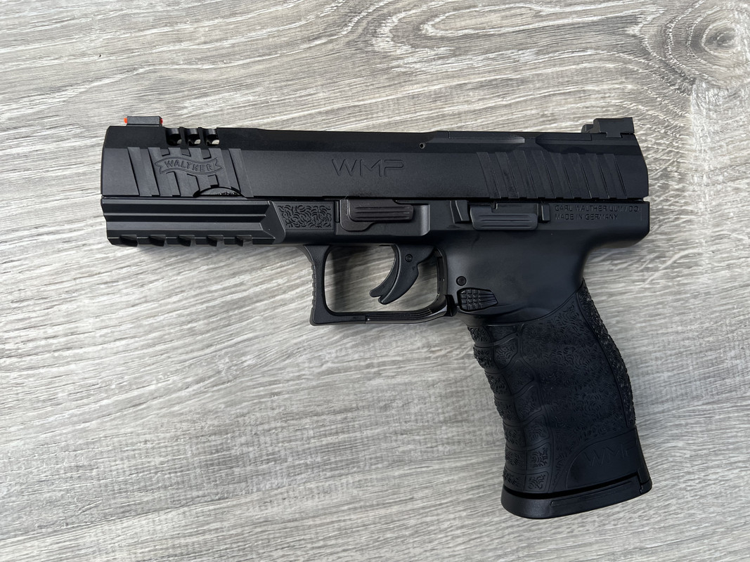 5475F943-CFAD-4567-BCB6-ADB584B27455