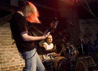 Rusty Nail - Plastic Drops (2007).mp3 - 192 Kbps
