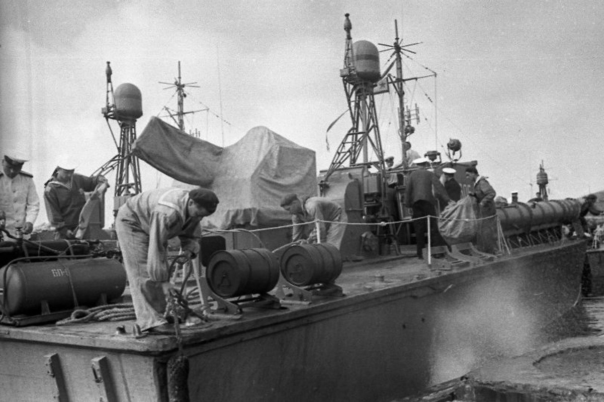 183 ТКА в Карантинной бухте 1958