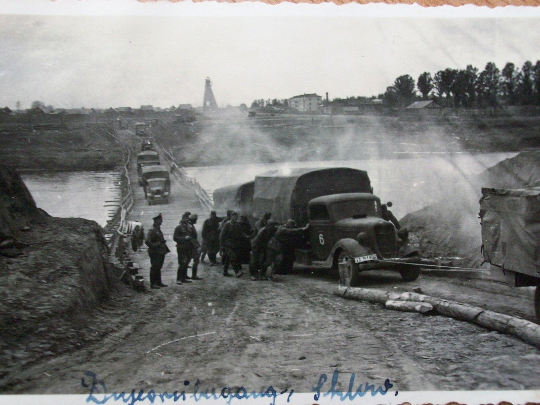 LKW Ford V8-51 des Heeres, Dnjeprübergang bei Sc