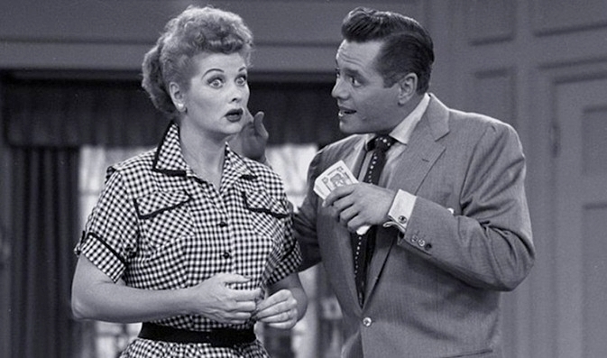 CHEERS-LUCILLE-BALL-1-A-FOTOR.jpg