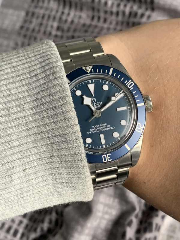 35716952-95FE-44EE-8E5D-C13080355572