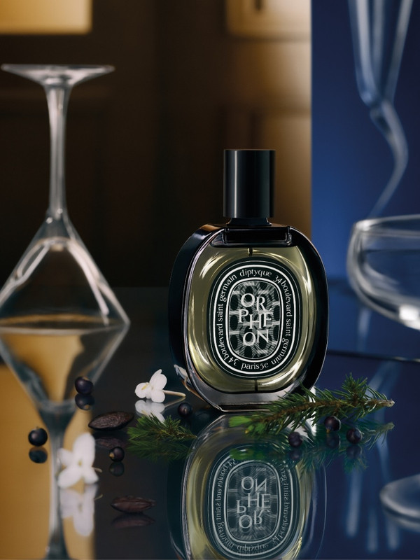 orpheon hero 2025 visuel prioritaire produit edp 75ml ingredients rvb 2025x2700px diptyque 1 1