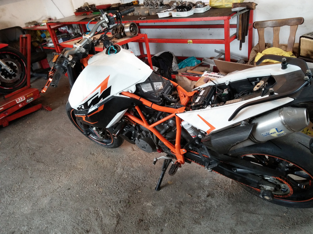 CAM02872