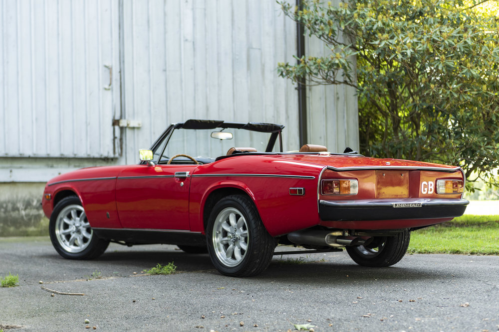 2349D9DC-284D-4B6B-8863-C743994D5886