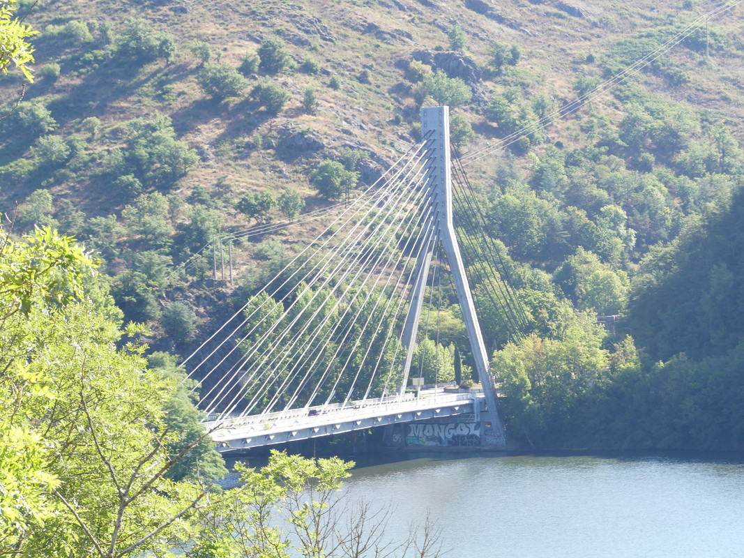 08 aout Saint Bonnet le Chateau Viegeois (8)