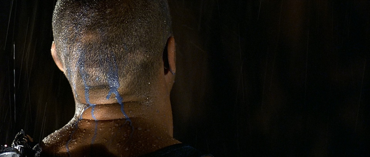 Pitch Black (2000) DC.mkv_snapshot_01.30.33_[2018.03.31_06.58.00