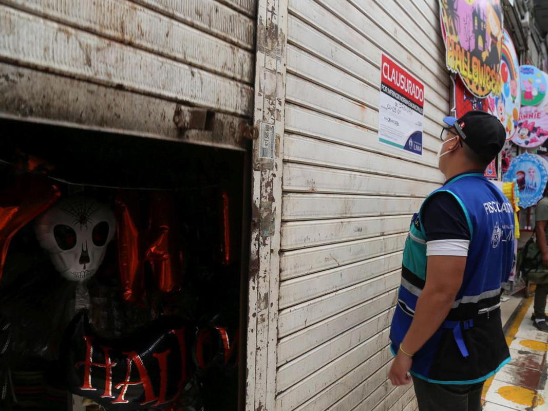 Decomisan productos tóxicos para Halloween 2021 en Municipalidad de Lima