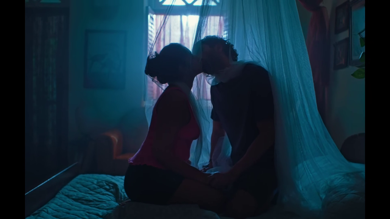 [Image: vlcsnap-2025-12-21-22h12m57s486.png]