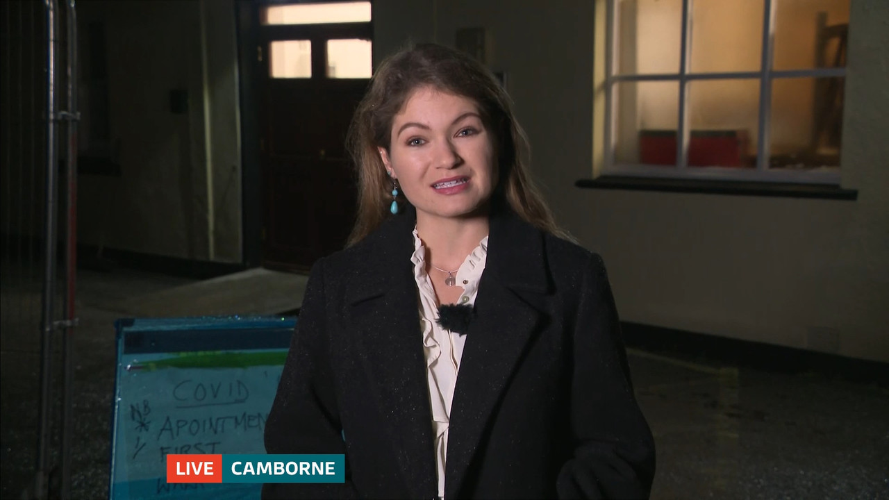 11.02 - 18.00.00 - ITV News London. The latest news in London and the....ts_snapshot_04.32.006