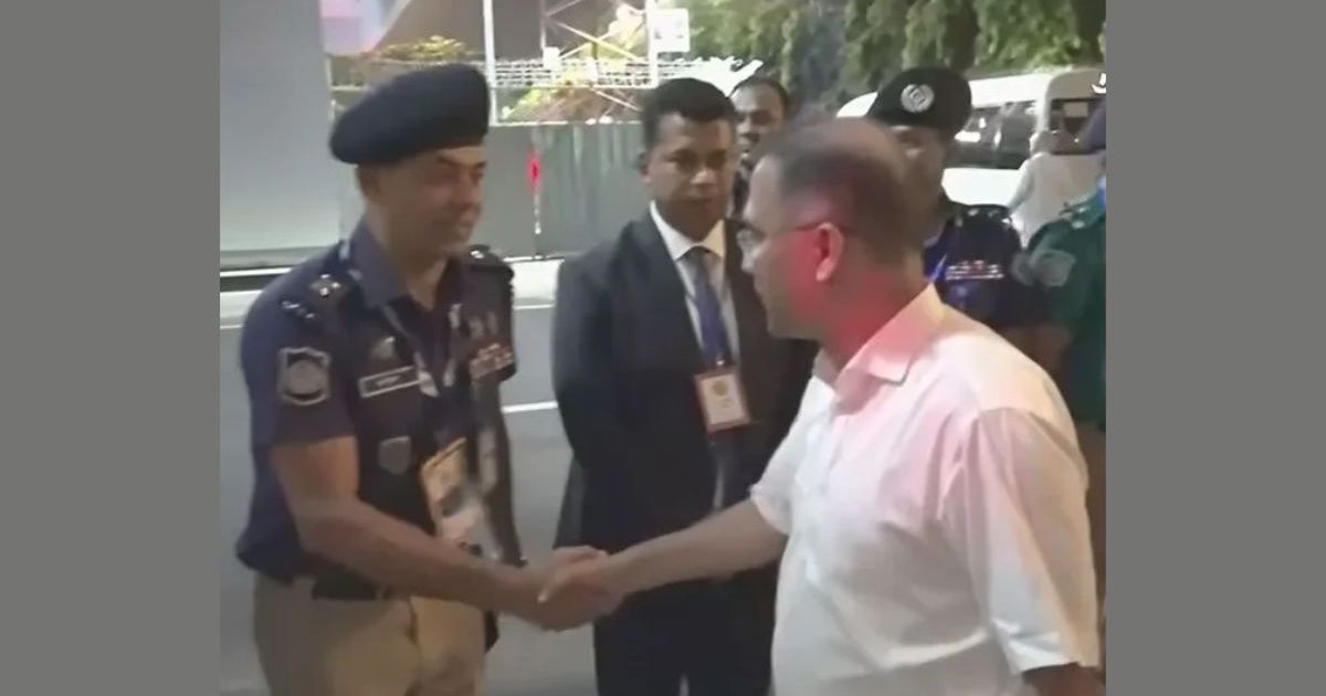 কী খবর মাসুদ, ভালো?—চট্টগ্রামের এসপিকে প্রধানমন্ত্রী