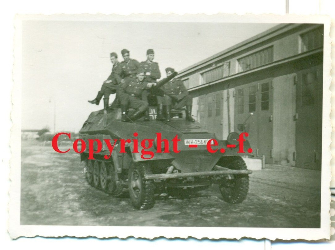 FOTO - SdKfz - SCHÜTZENPANZER - SdKfz 251 - WH-2
