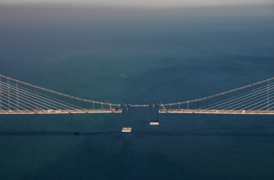 82w-Ag-1456484581-4497.jpg