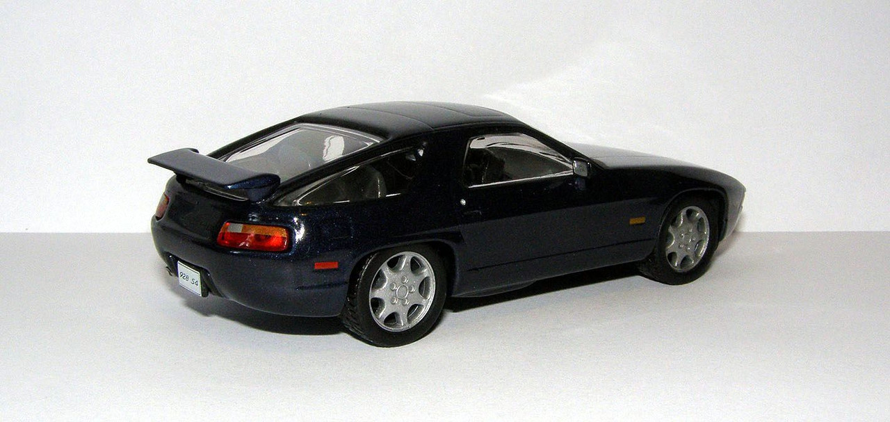 1987 Porsche 928 S4 (High Speed) 2
