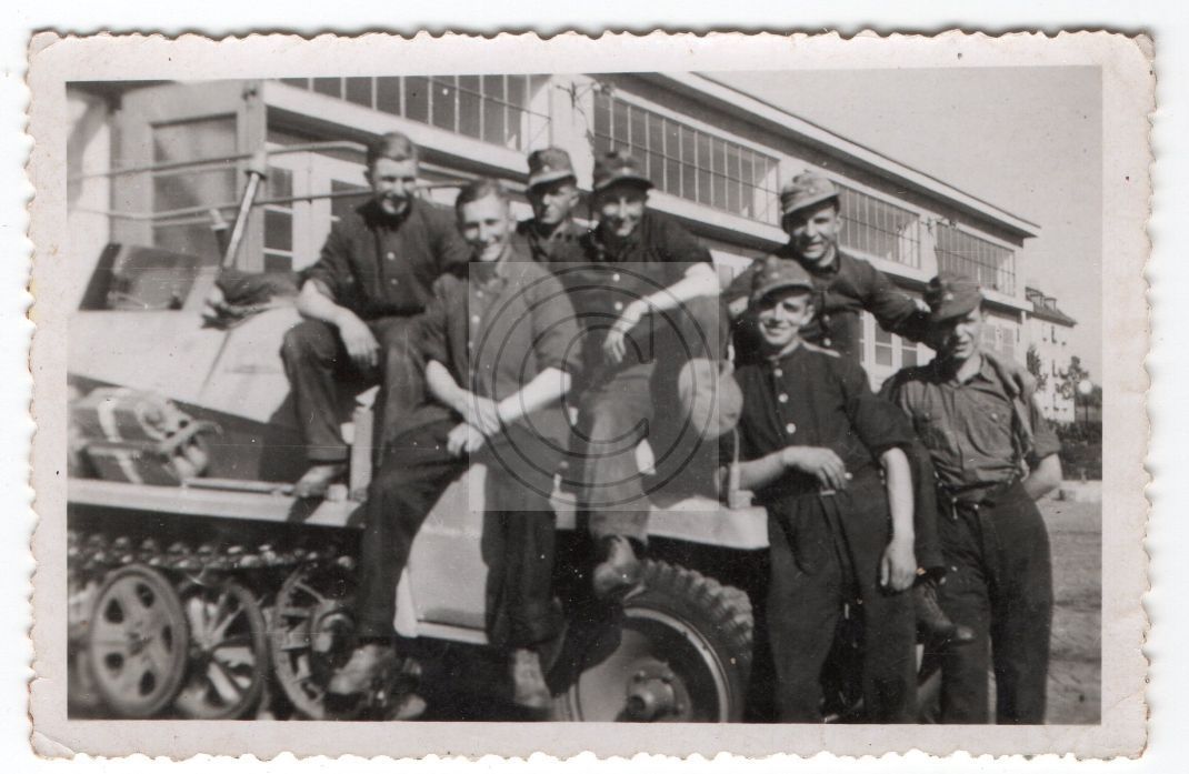 German SdKfz.251 Schützenpanzerwagen Halftrack1