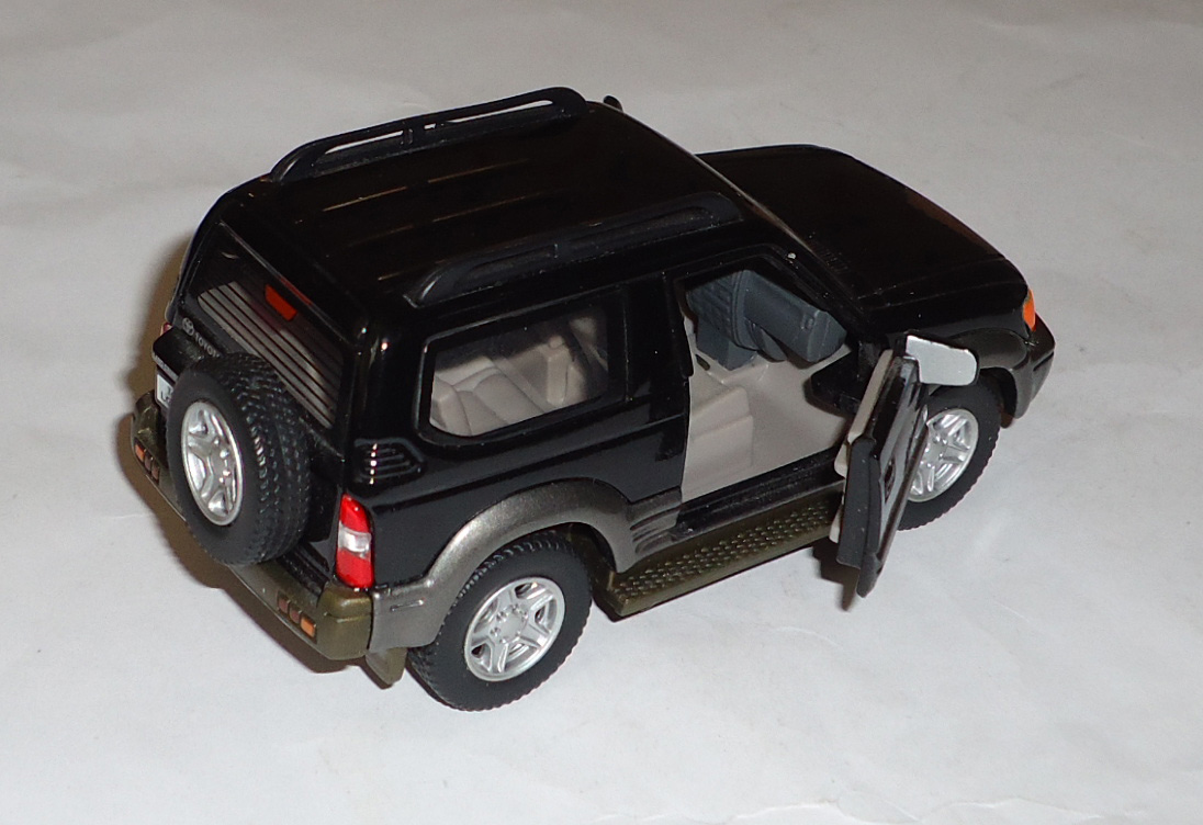 Toyota-Land Cruiser-Prado 90 2