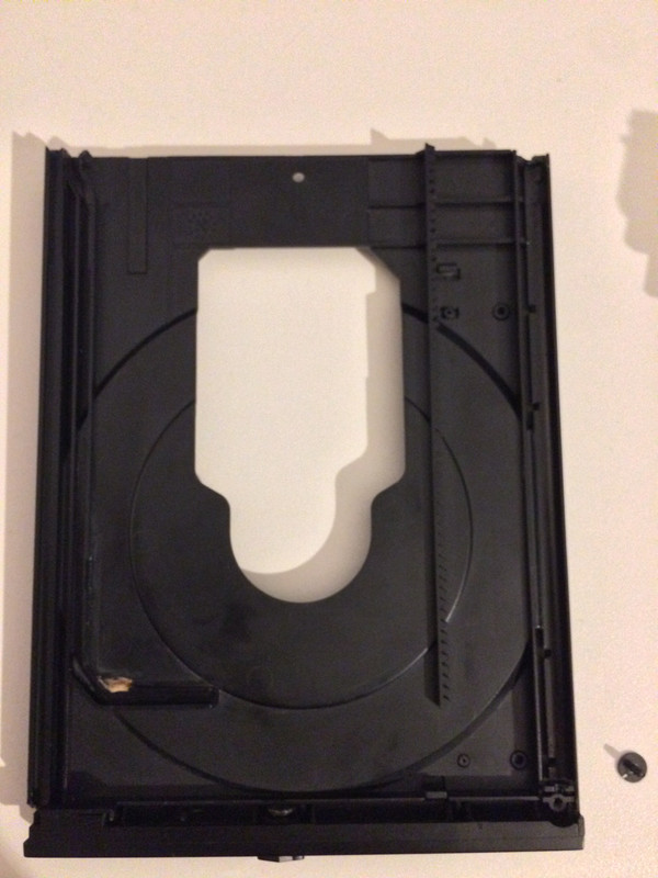 04 Tiroir ps2 cassé 39004-dessous