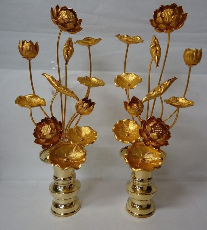 gold-lotus-flowers.jpg