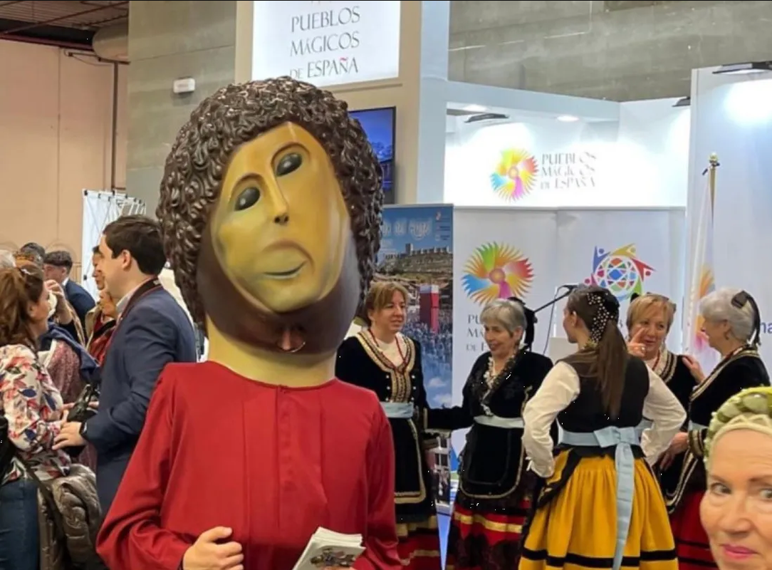 El meme de Ecce Homo volvió, pero en forma de botarga