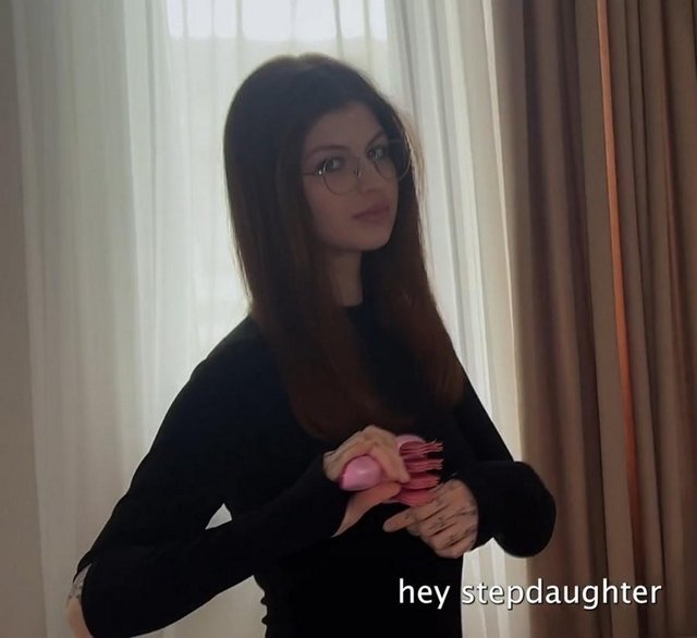 Stepdad Found A Way To Fuck A Hot Stepdaughter 1