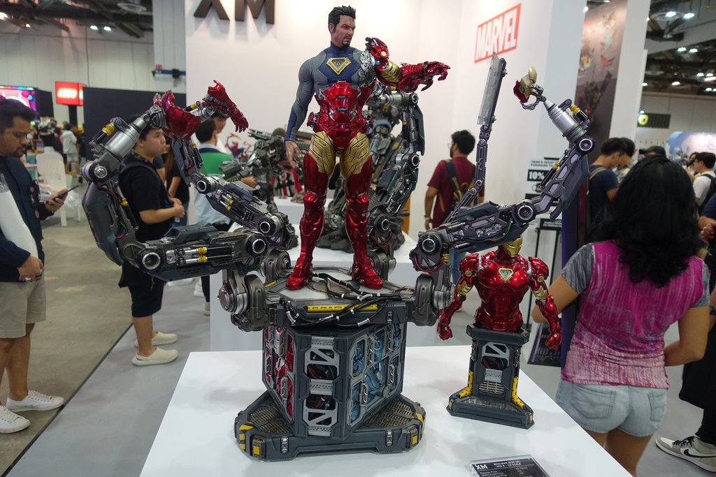 Premium Collectibles : Iron Man Suit-Up 1/4 Statue 1