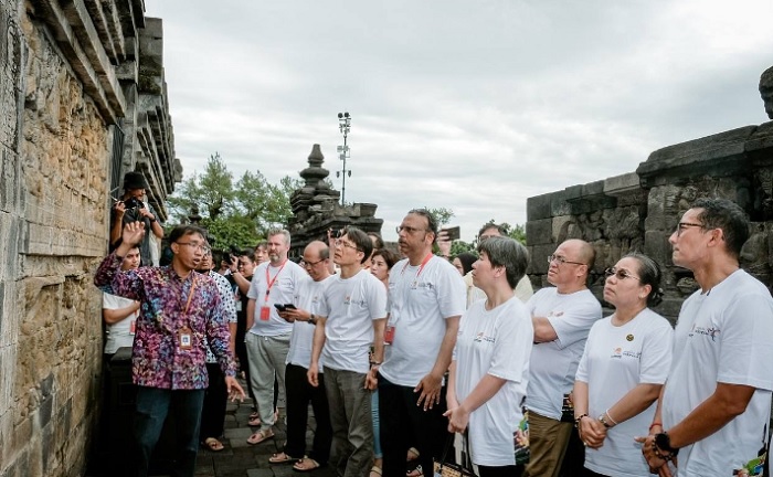 Momen Sandiaga Uno dan para delegasi ASEAN Tourism Forum 2023 berwisata ke Destinasi Pariwisata Super Prioritas Borobudur untuk menjajal wisata tematik 