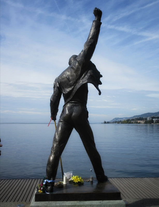 fredi mercury spomenik