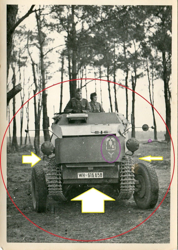 Foto 2. WK Panzerspähwagen mit Truppenzeichen