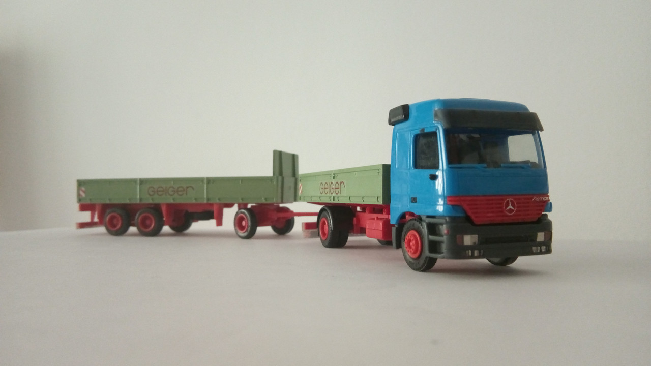 Macht (7643)
