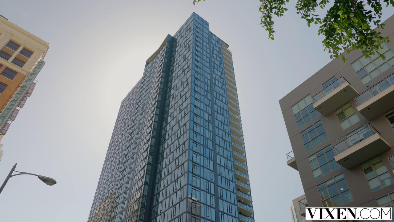 vlcsnap-2023-08-12-22h49m12s500