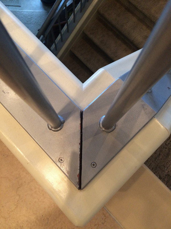 B651 Railing BDD1 D651 449 F 406 B 99 AD 22188712070 C — Postimages