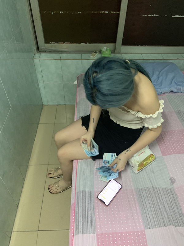 703B476A-20FD-46F3-8BC6-569A063EEC14